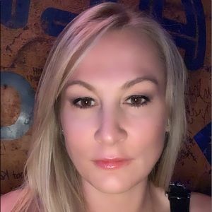 Meet your Posher, Karie